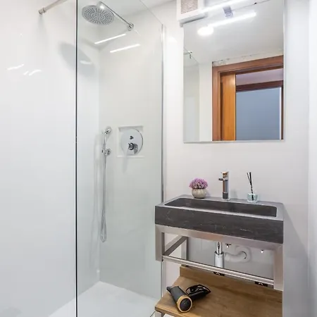 Trastevere San Calisto 3 Bdr Apartment