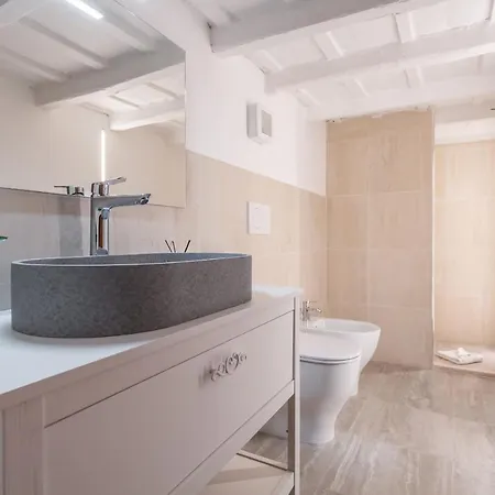 Apartment Trastevere San Calisto 3 Bdr Rome