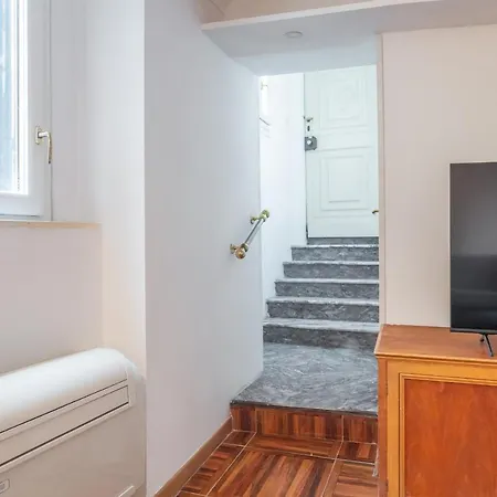Trastevere San Calisto 3 Bdr Rome